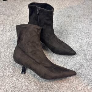 New! Unisa Brown Faux Suede Kitten Heel Booties size 6